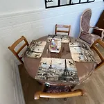 Les Roitelets Paris - T2 - Thème Parisien - Entièrement Neuf - Classé 2 étoiles - Proche Centre-ville&thermes - Ménage Et Linge De Maison Inclus Appartamento